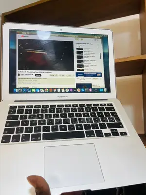 Laptop Apple MacBook Air 2013 8GB Intel Core i5 SSD 256GB