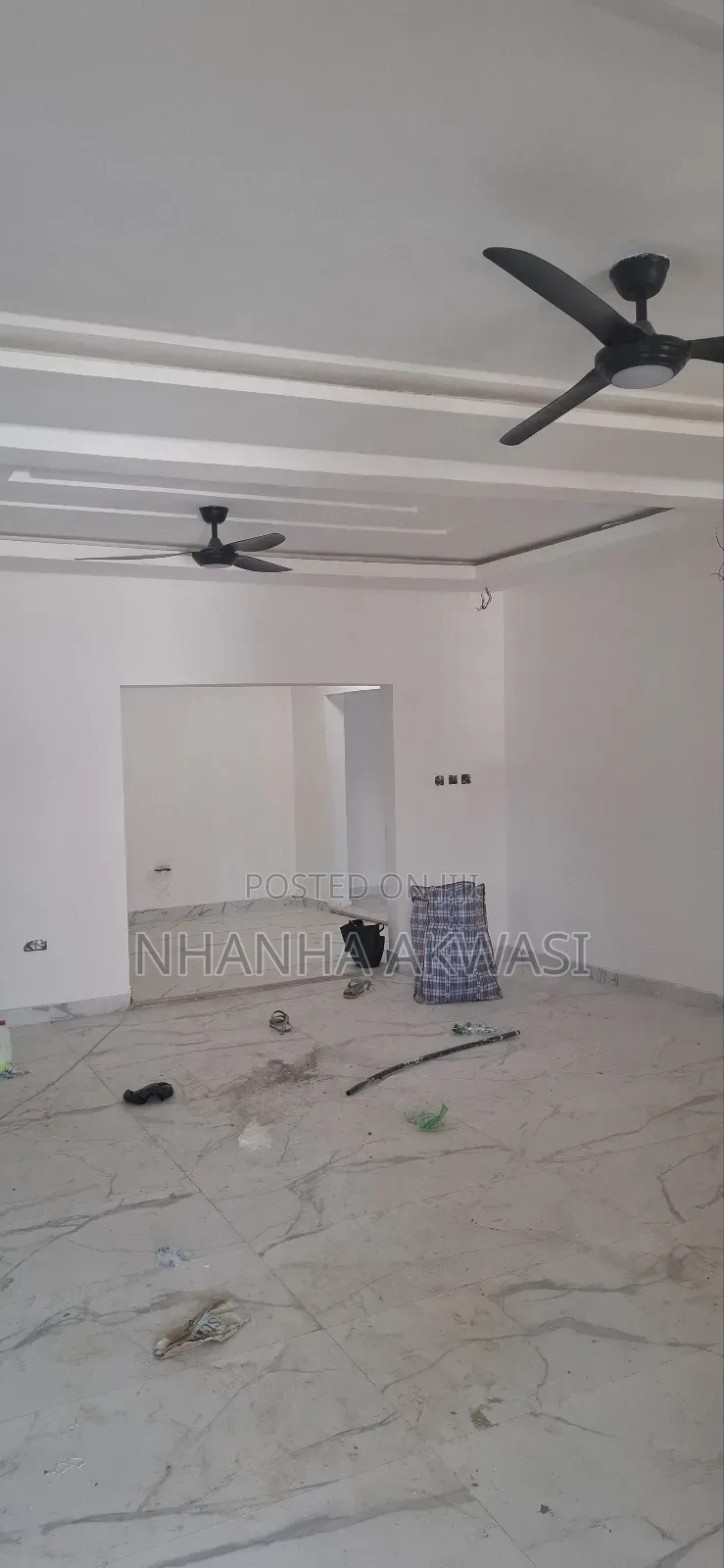 2bdrm Apartment in Klagon, Tema Metropolitan for rent