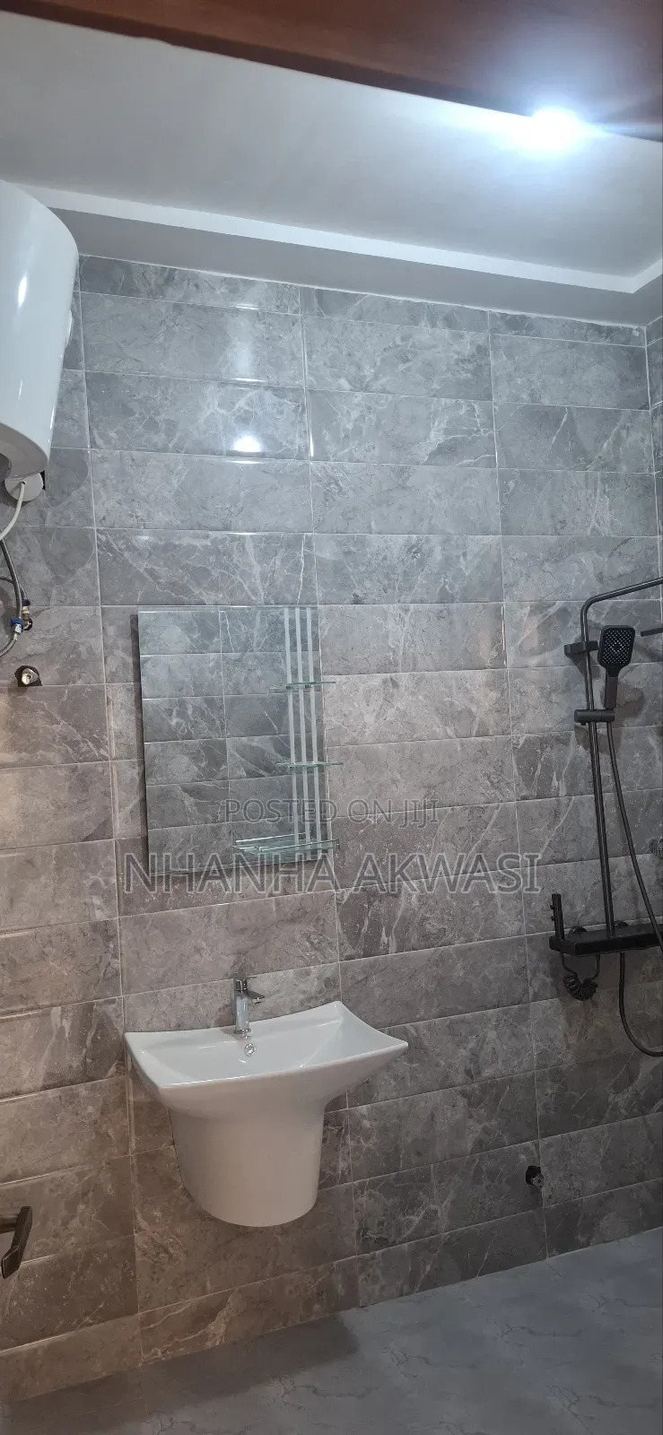 2bdrm Apartment in Klagon, Tema Metropolitan for rent
