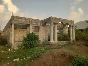 4 Bedrooms House for Sale at Kenyasi Adesina