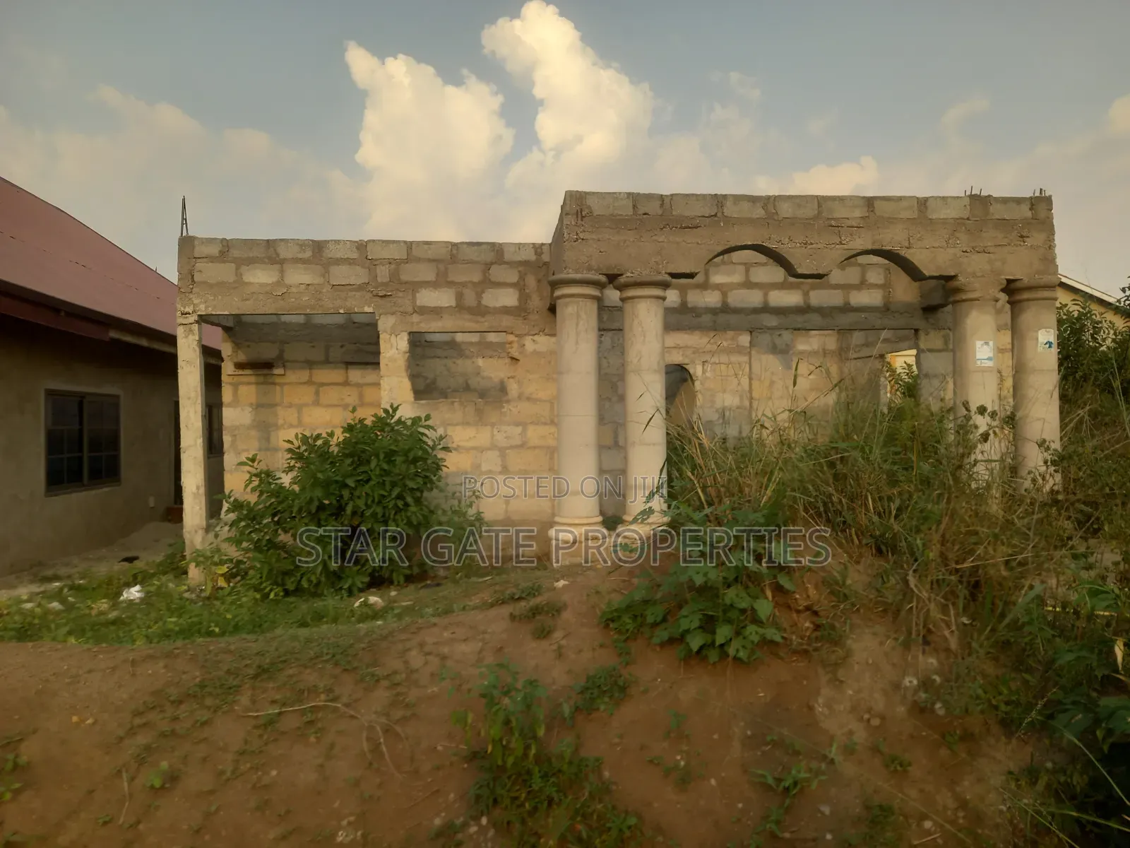 4 Bedrooms House for Sale at Kenyasi Adesina