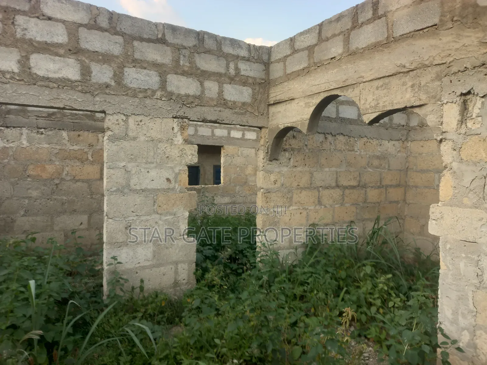 4 Bedrooms House for Sale at Kenyasi Adesina