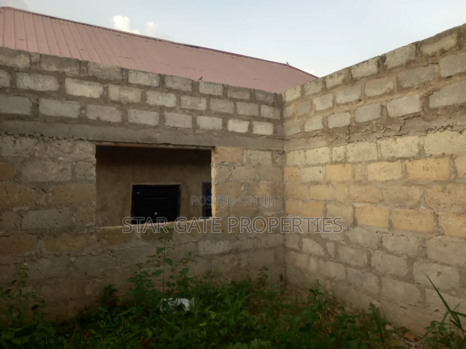 4 Bedrooms House for Sale at Kenyasi Adesina