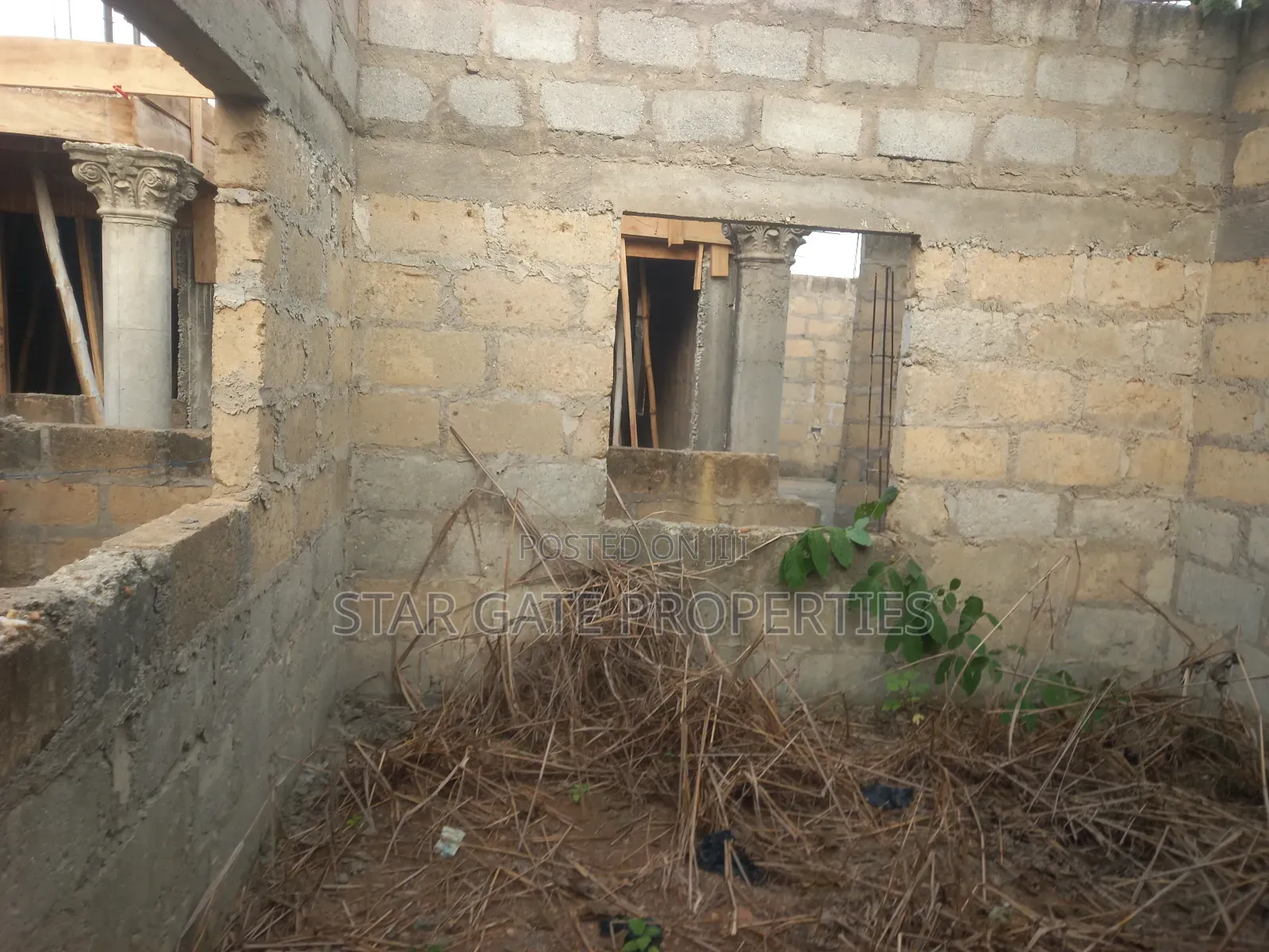 4 Bedrooms House for Sale at Kenyasi Adesina