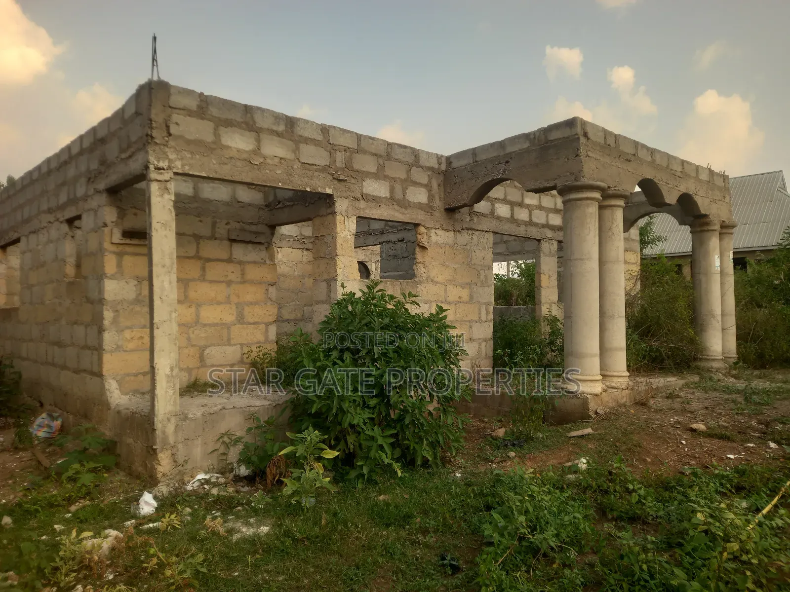4 Bedrooms House for Sale at Kenyasi Adesina