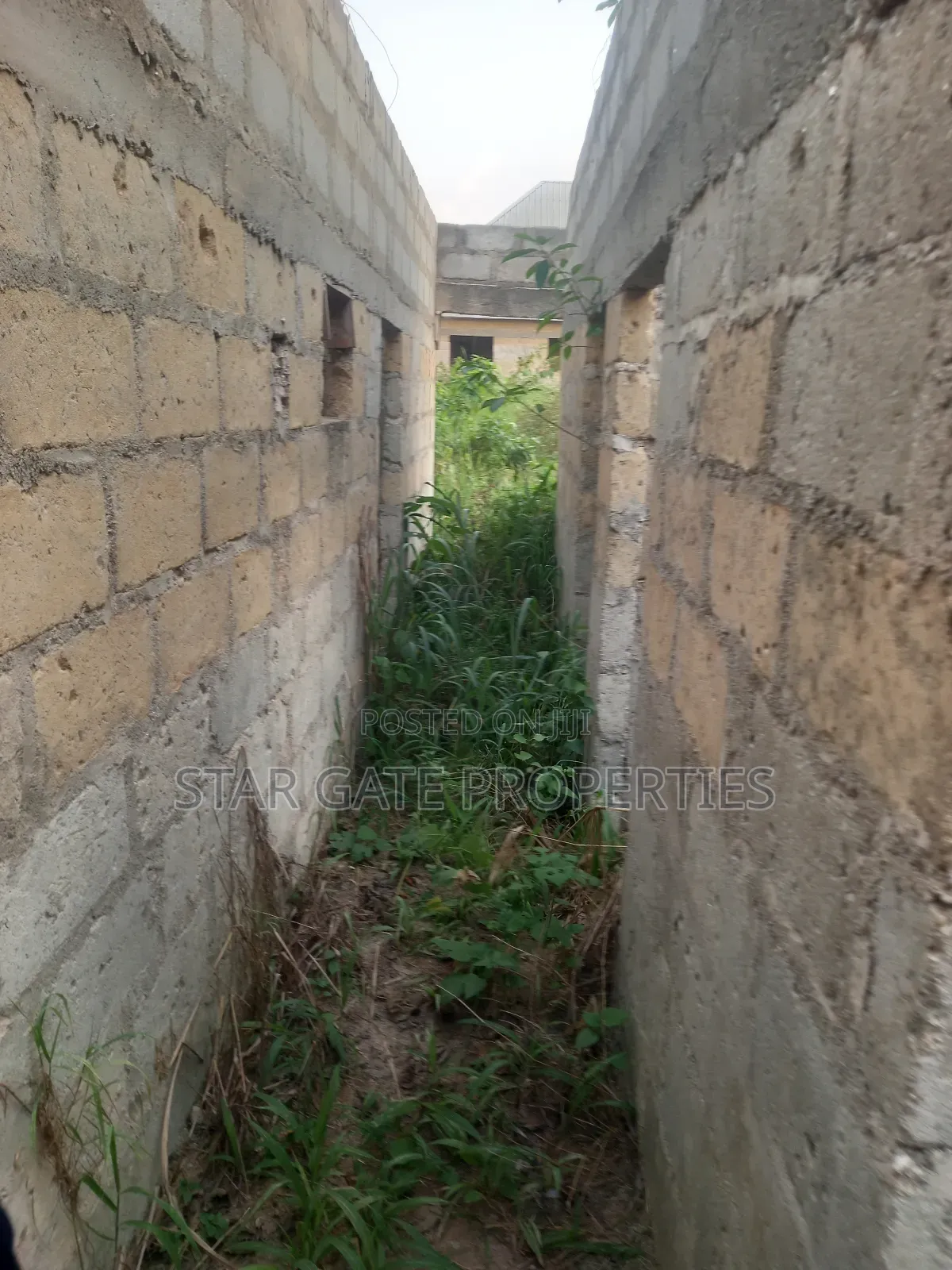 4 Bedrooms House for Sale at Kenyasi Adesina