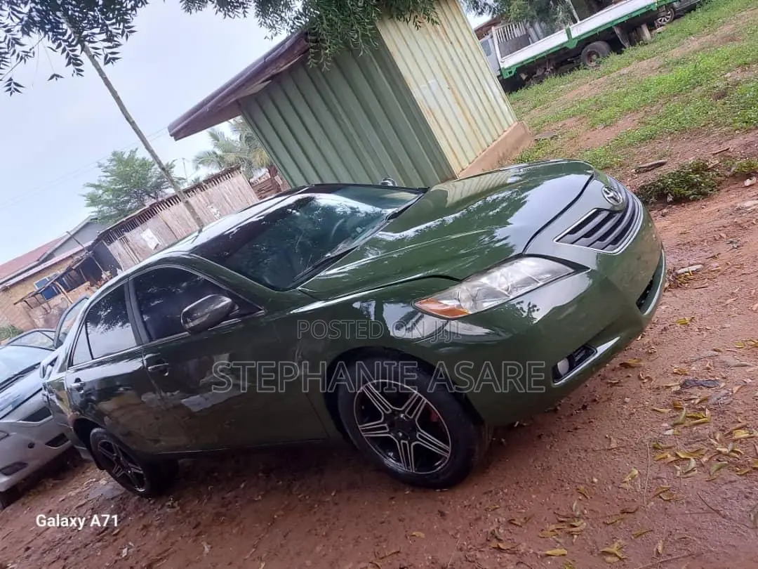 Toyota Camry 2010 Green