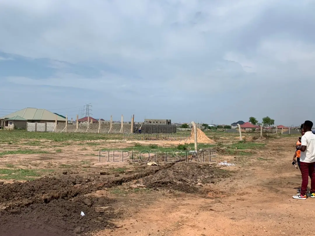 Build Your Dream Home in Tema Community 25– Beverly Hills