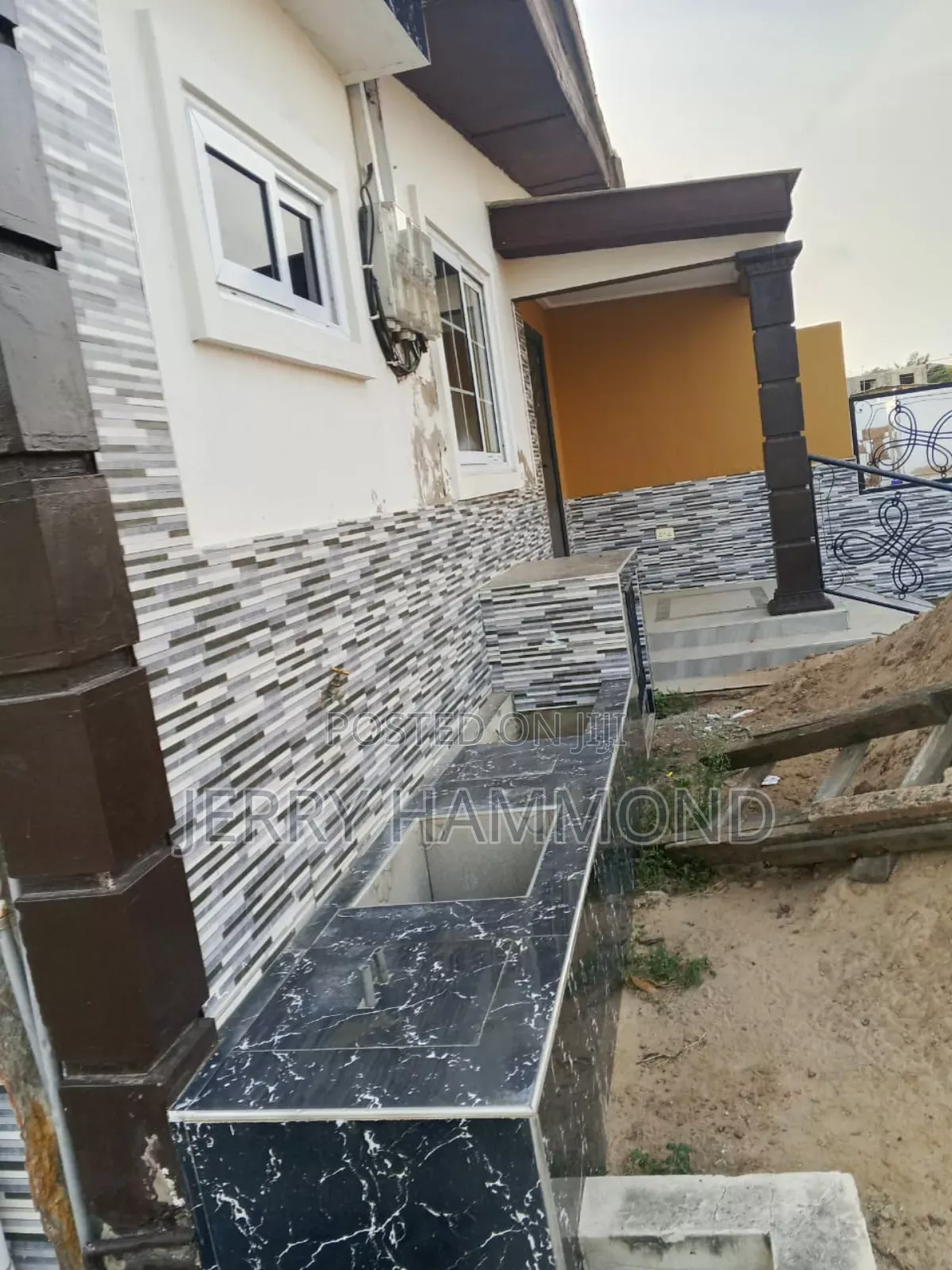 1bdrm Apartment in Teshie Lekman, New Town for rent