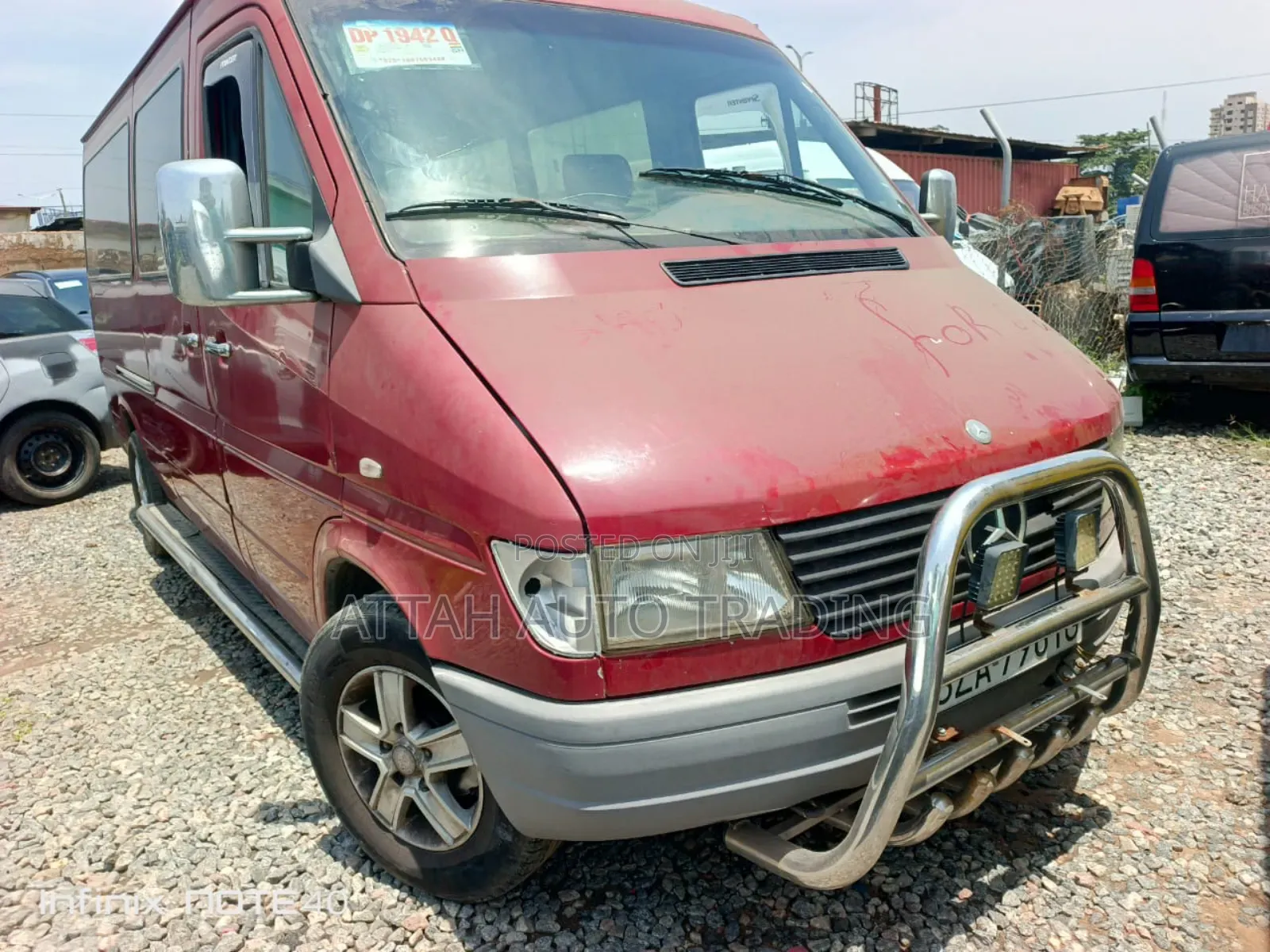 Mercedes-Benz Sprinter 2000 Red