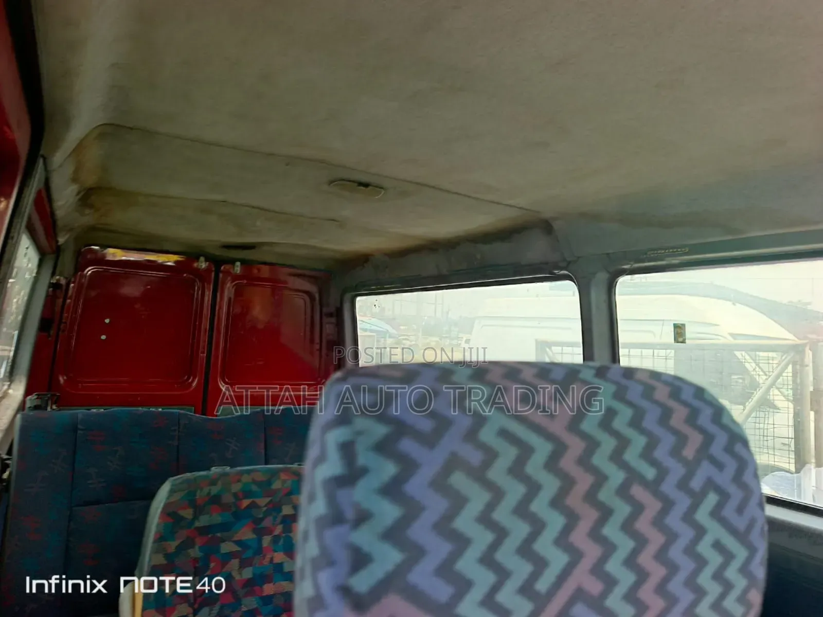 Mercedes-Benz Sprinter 2000 Red