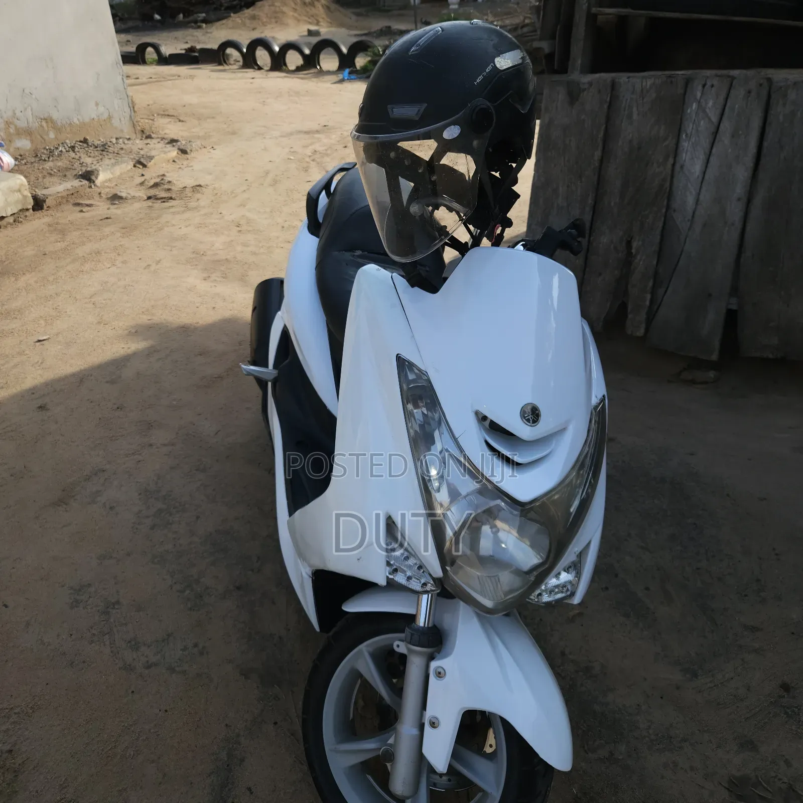 Yamaha Majesty 2017 White