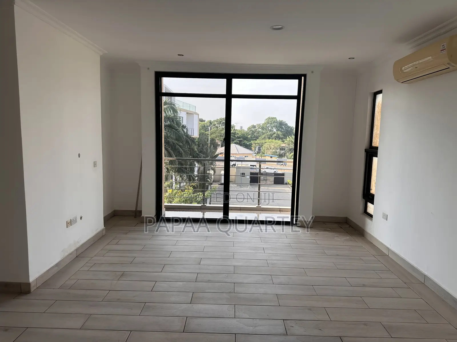 4bdrm Townhouse/Terrace in Cantonments for sale