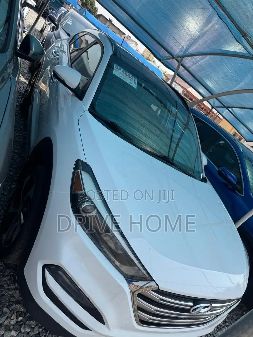 Hyundai Tucson Limited AWD 2019 White
