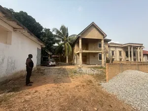 5bdrm House in New Bortiano Estate for sale