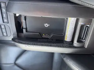 Toyota Highlander XLE 2022 Gray