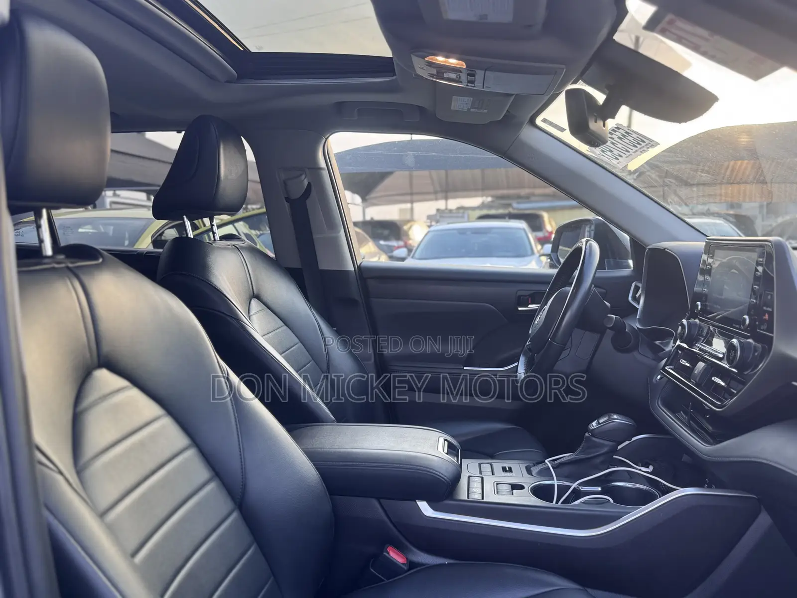 Toyota Highlander XLE 2022 Gray