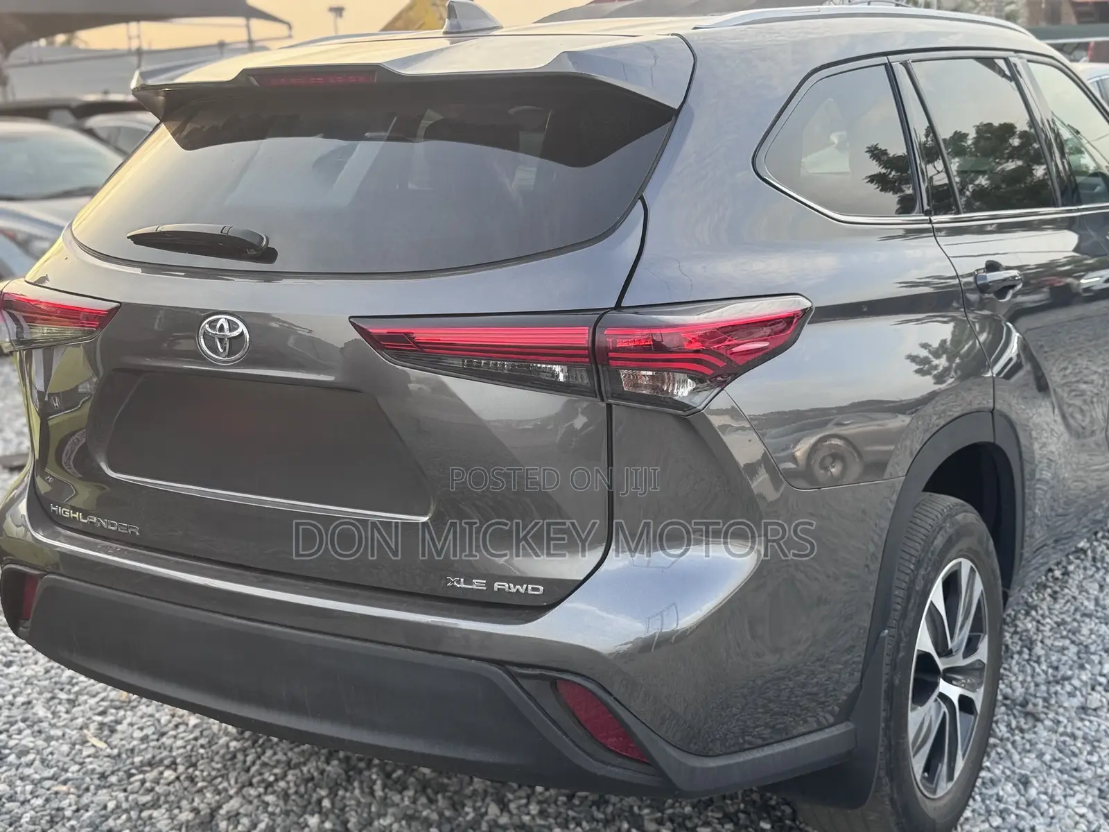 Toyota Highlander XLE 2022 Gray