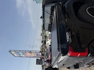 Toyota Tacoma 2012-25 Bucket Cover Roller Type
