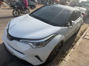 Toyota C-HR Limited FWD 2019 White