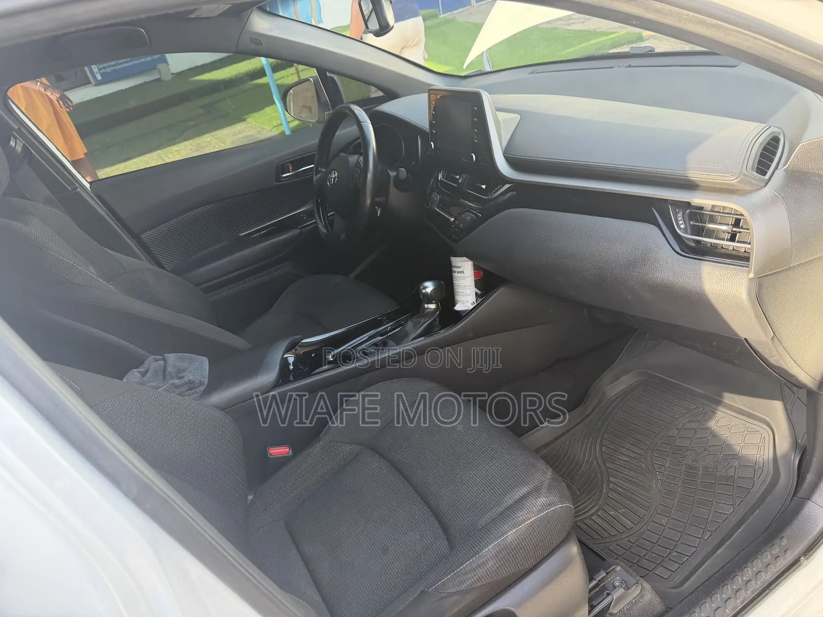 Toyota C-HR Limited FWD 2019 White