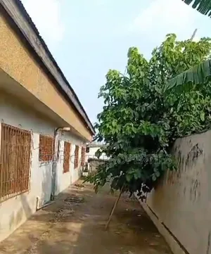 5bdrm House in Tafo Government, Kumasi Metropolitan for sale