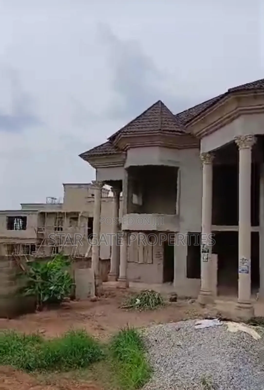 7bdrm House in Kwadaso Hilltop, Kumasi Metropolitan for sale