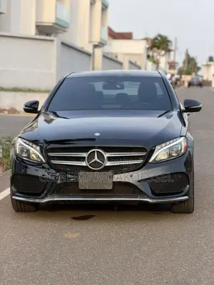 Mercedes-Benz C300 2016 Black