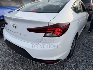 Hyundai Elantra Limited 2020 White