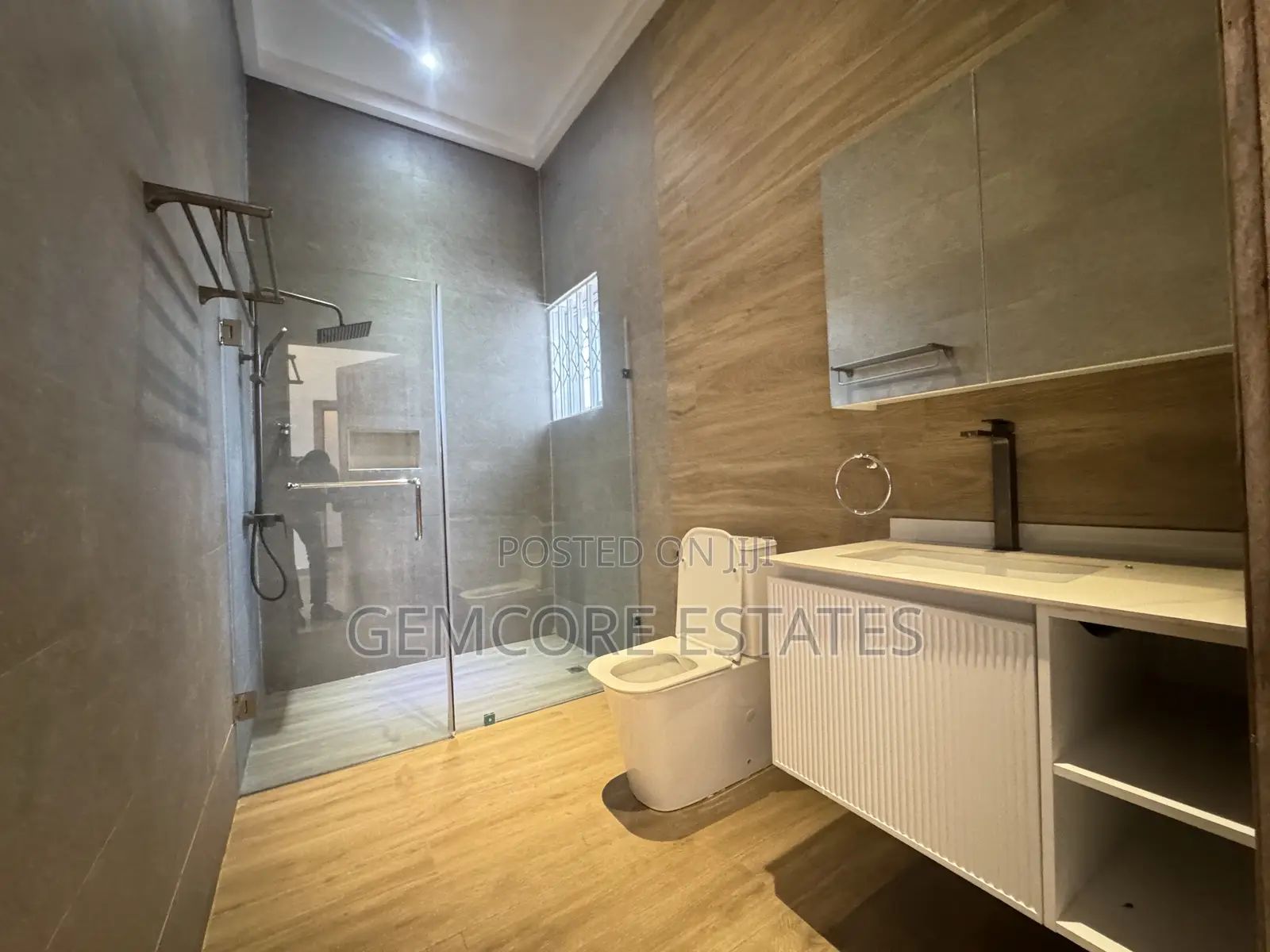 7bdrm House in East Legon Hills, Ashaley Botwe for rent