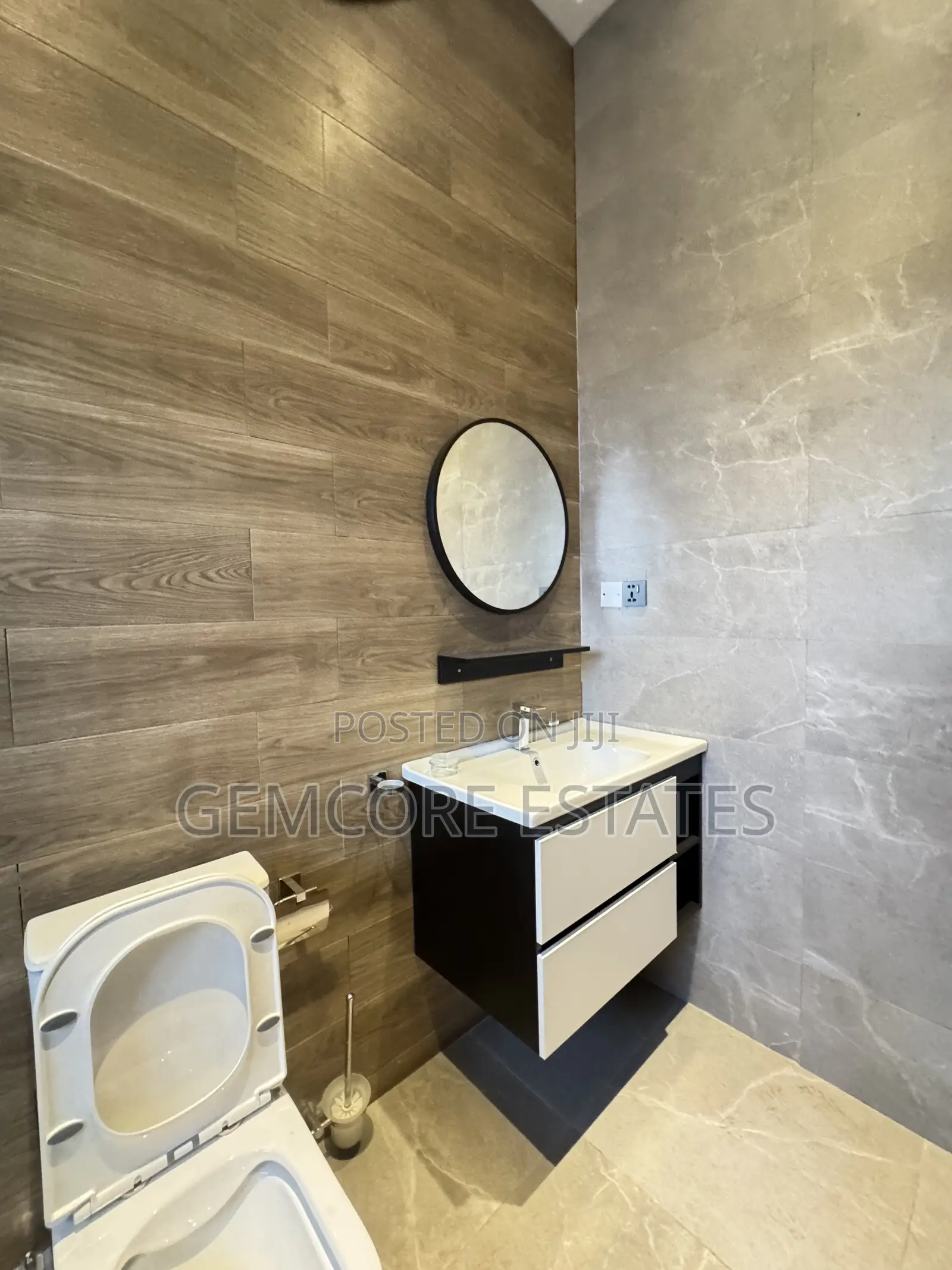 7bdrm House in East Legon Hills, Ashaley Botwe for rent