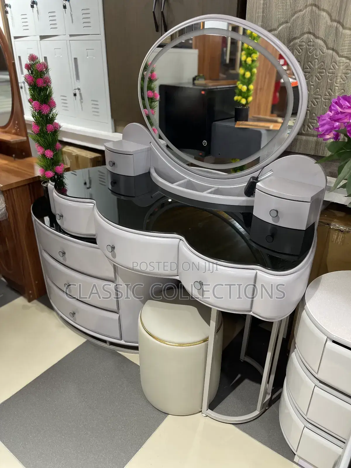 Premium Led Mirror Vanity With Glass Top Display