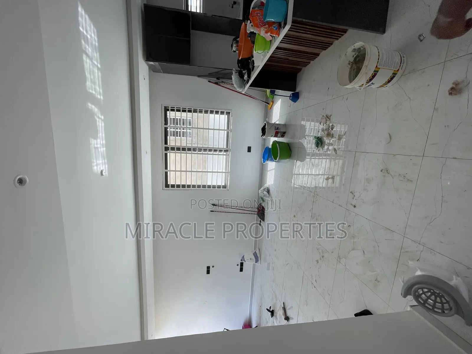3bdrm Apartment in Miracle Properties, Commandos for sale