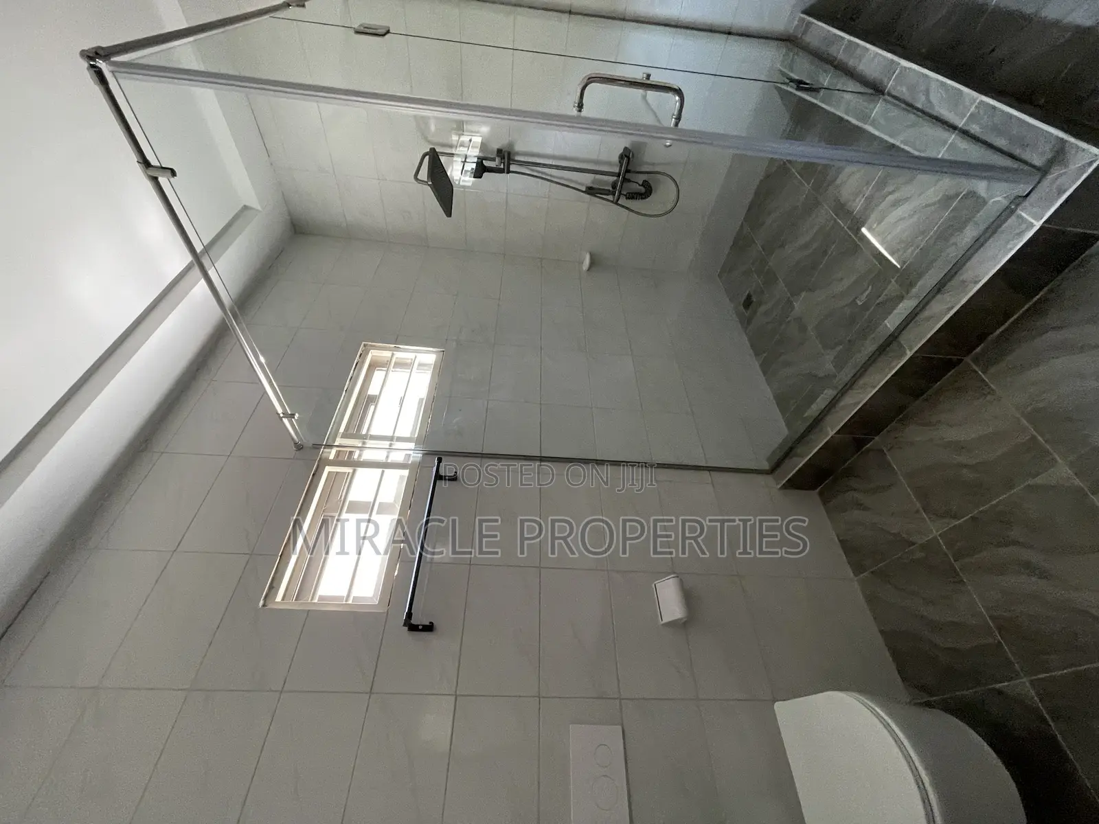3bdrm Apartment in Miracle Properties, Commandos for sale