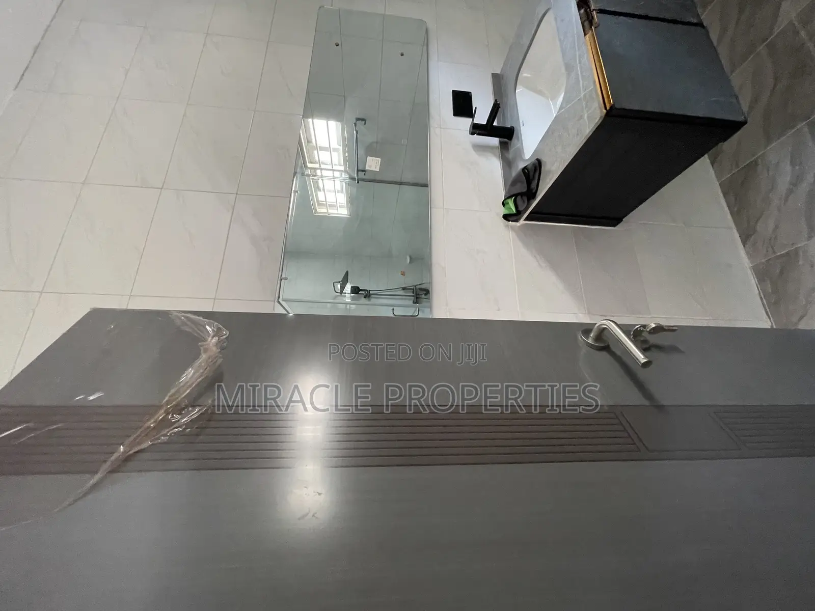 3bdrm Apartment in Miracle Properties, Commandos for sale