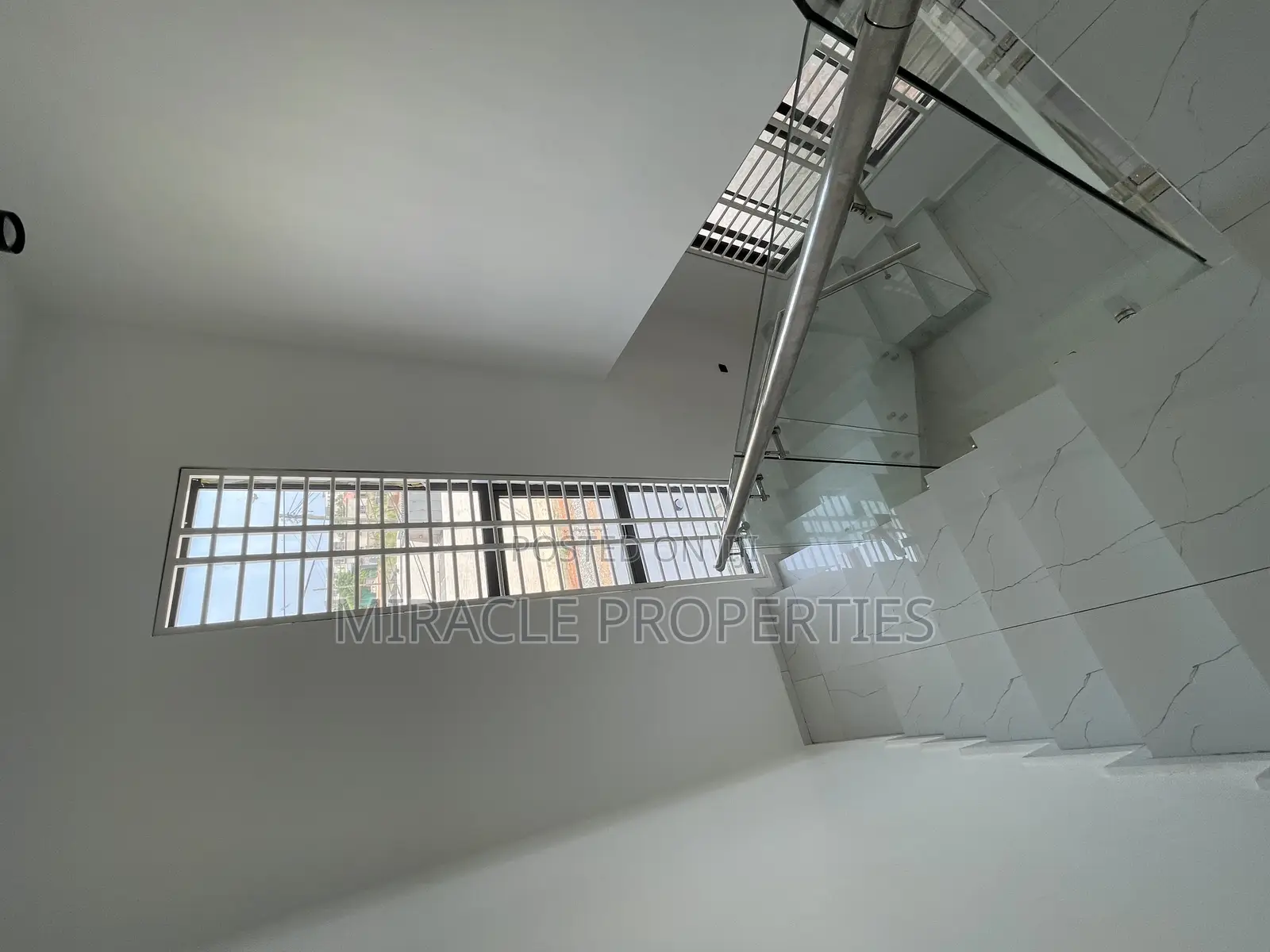 3bdrm Apartment in Miracle Properties, Commandos for sale