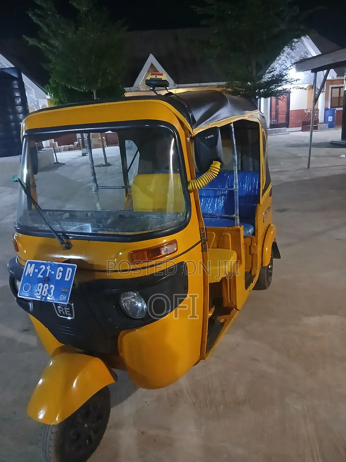 Bajaj RE 2021 Yellow