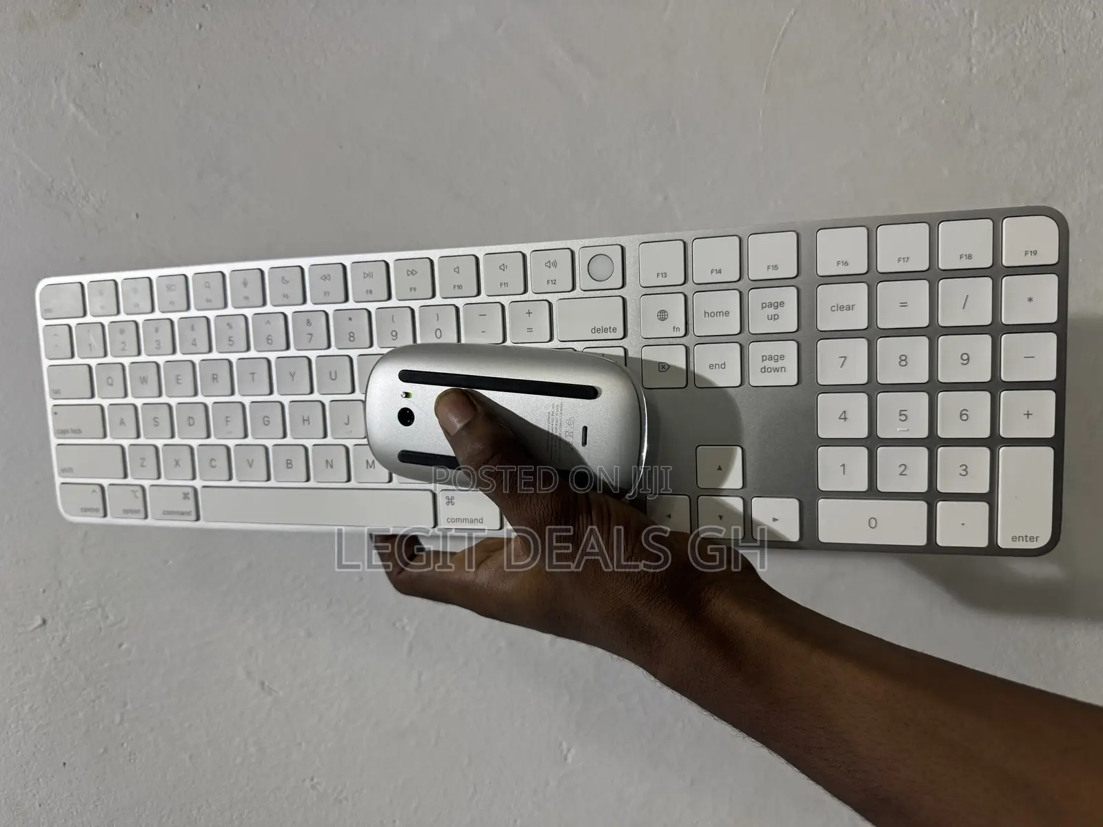 Apple Keyboard and Mouse 2 Touch Id