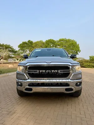 Dodge RAM 1500 5.7 Petrol RWD 2019 Silver