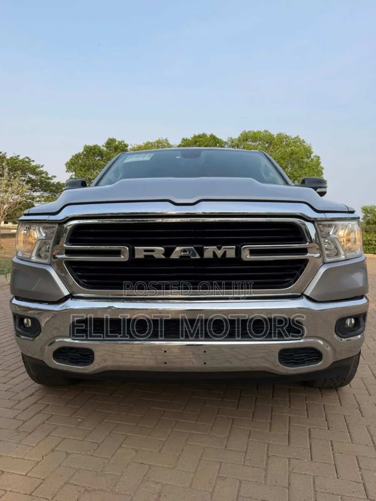 Dodge RAM 1500 5.7 Petrol RWD 2019 Silver