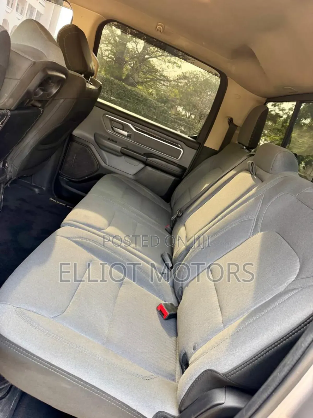 Dodge RAM 1500 5.7 Petrol RWD 2019 Silver