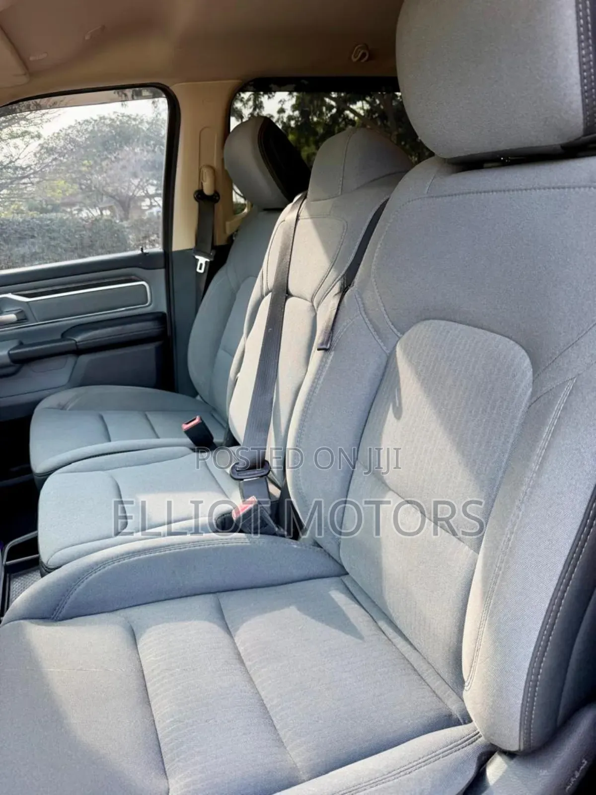 Dodge RAM 1500 5.7 Petrol RWD 2019 Silver