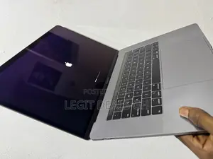 Laptop Apple MacBook Pro 2019 32GB Intel Core i7 SSD 512GB