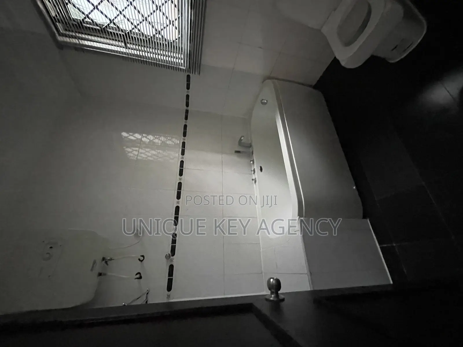 4bdrm House in Unique Key Agency, Airport Residential Area for rent