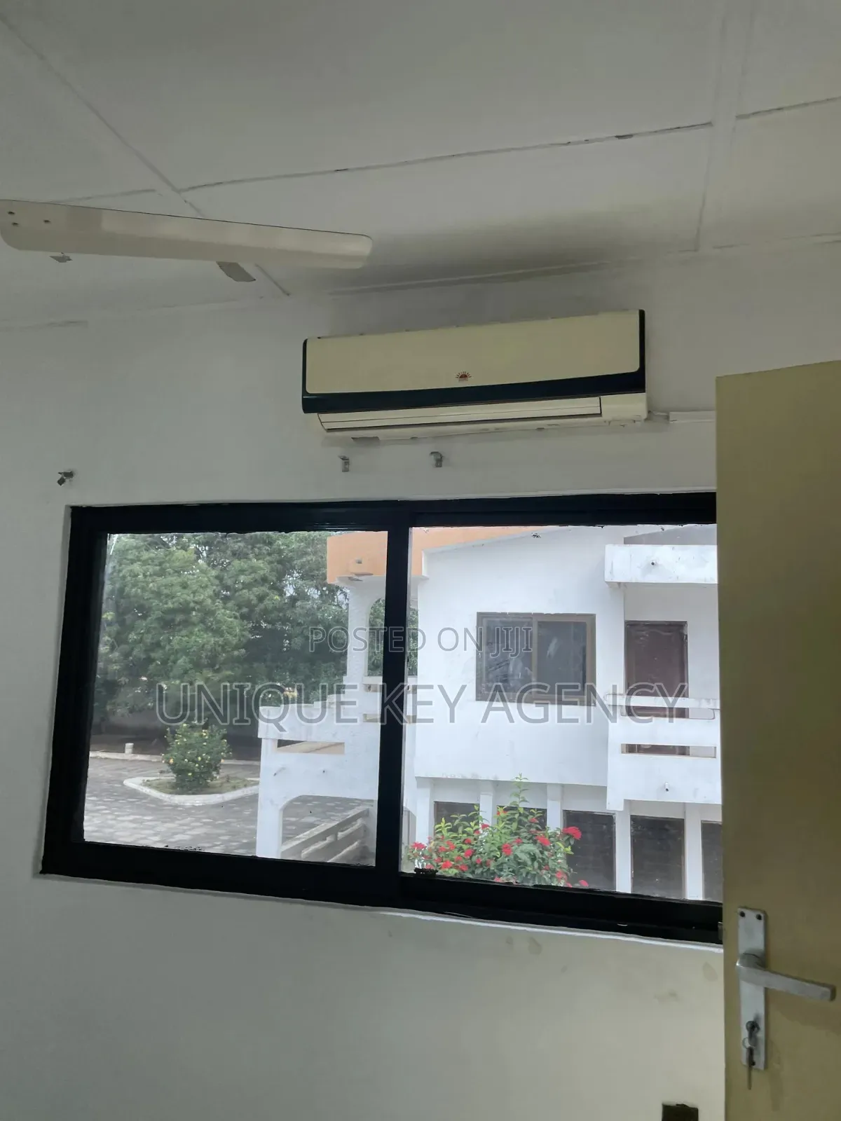 6bdrm House in Unique Key Agency, Tema Metropolitan for rent