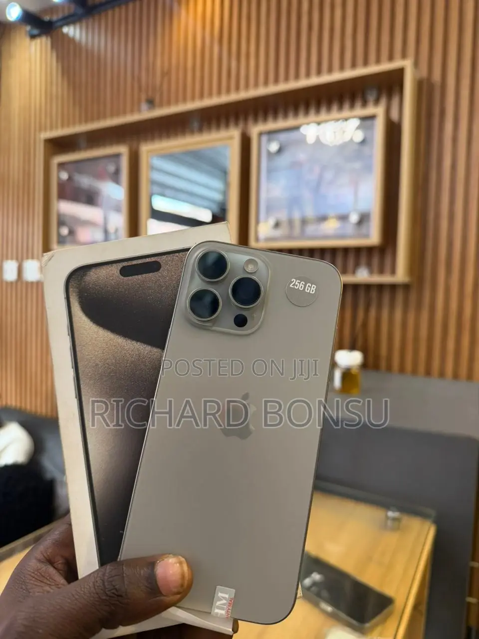 New Apple iPhone 16 Pro Max 256 GB Black