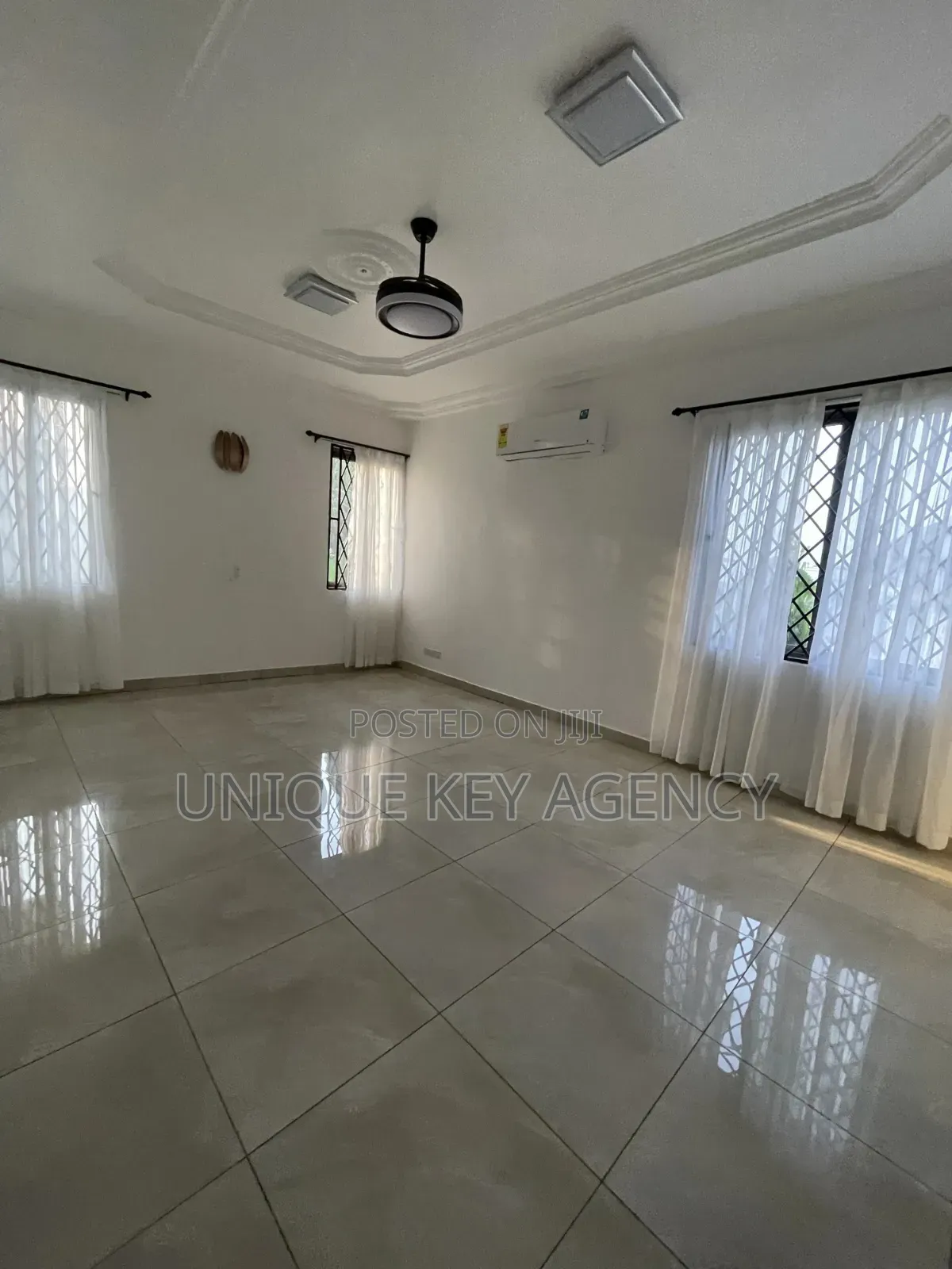 4bdrm House in Unique Key Agency, Airport Residential Area for rent