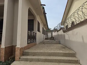4bdrm House in Nyankyerenyease, Kumasi Metropolitan for rent