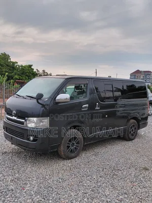 Toyota HiAce 2010 Beige