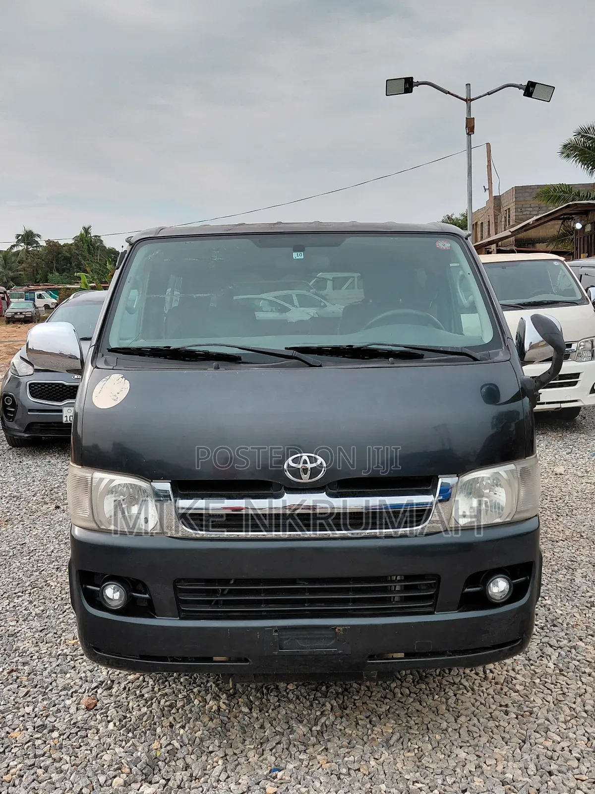 Toyota HiAce 2010 Beige